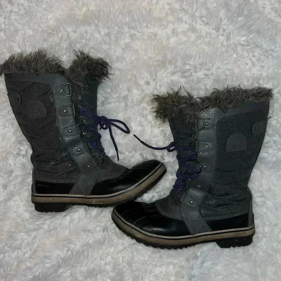 Sorel Tofino II Boots Women Size 8.5  NL2333-078 Gray Winter Faux Fur - Picture 1 of 12